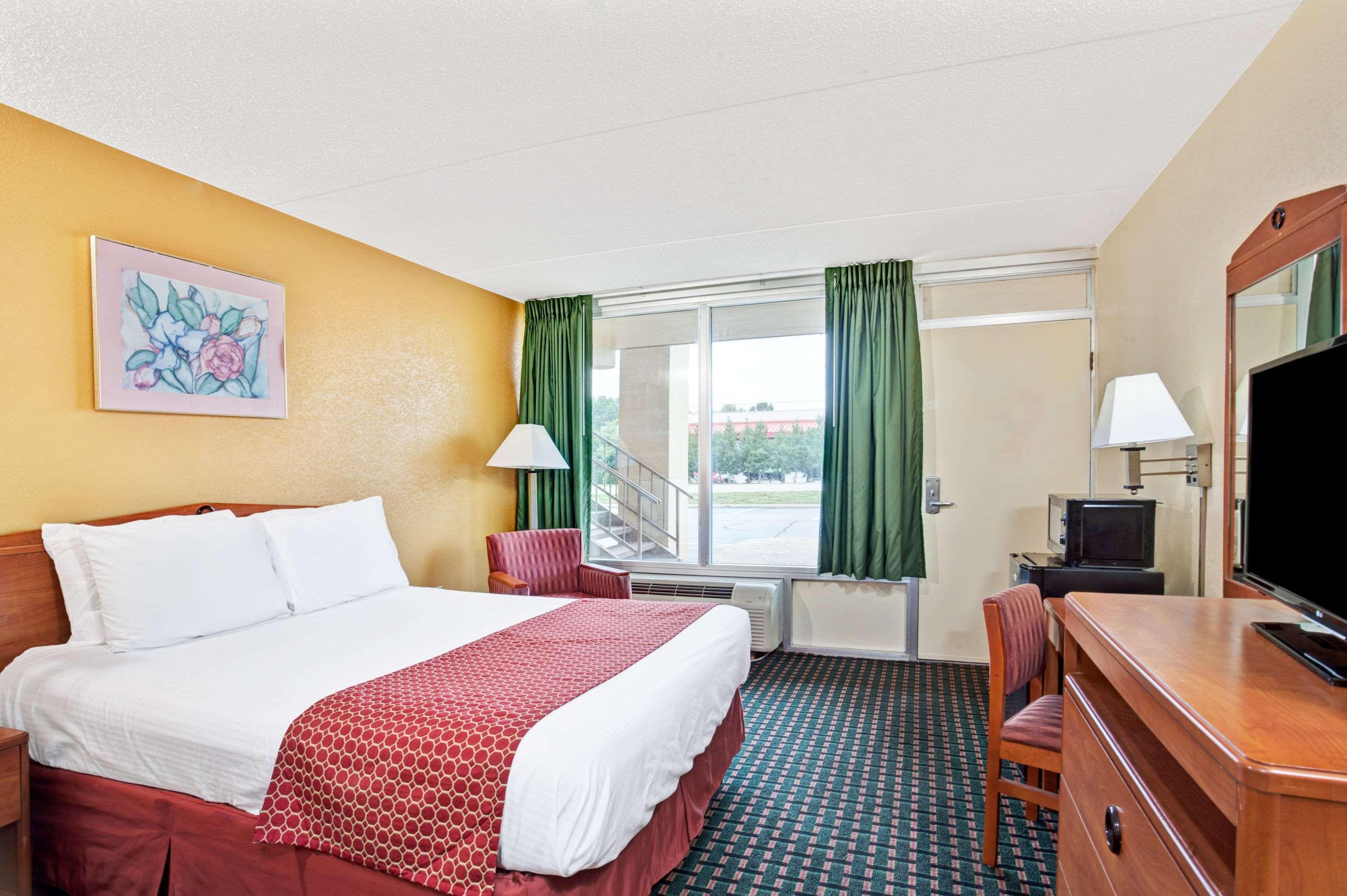 Days Inn by Wyndham Clarksville TN Eksteriør bilde