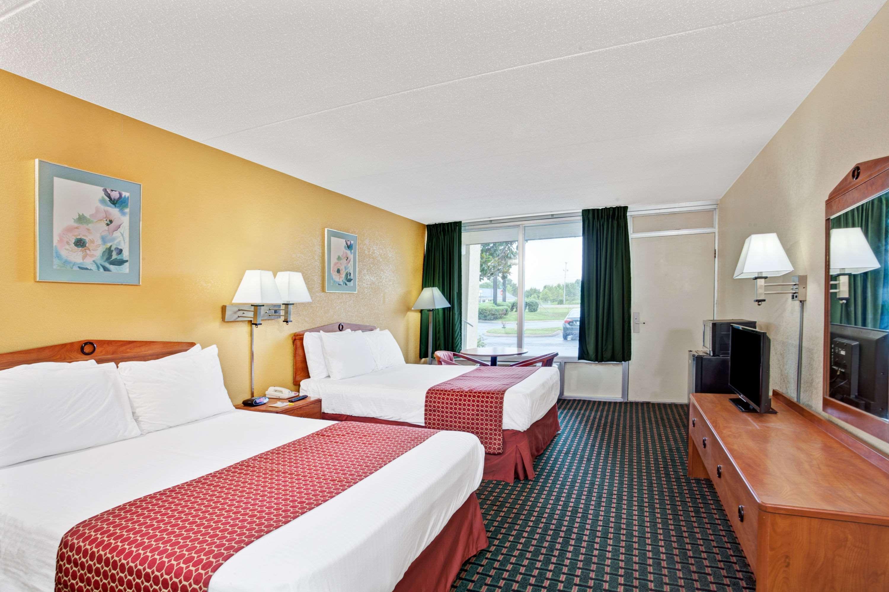 Days Inn by Wyndham Clarksville TN Eksteriør bilde